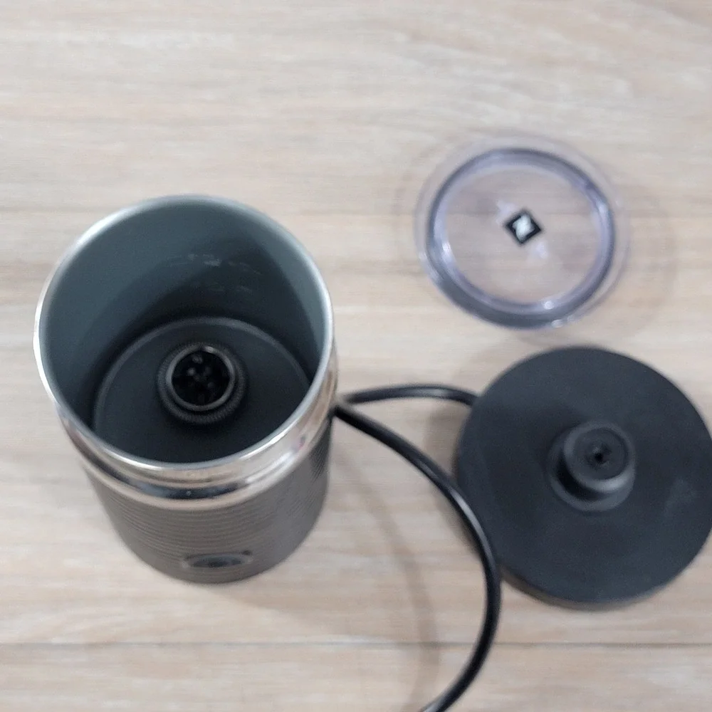 Nespresso Aeroccino 3 Electric Milk Frother Black Model 3594 450W Hot Cold Foam